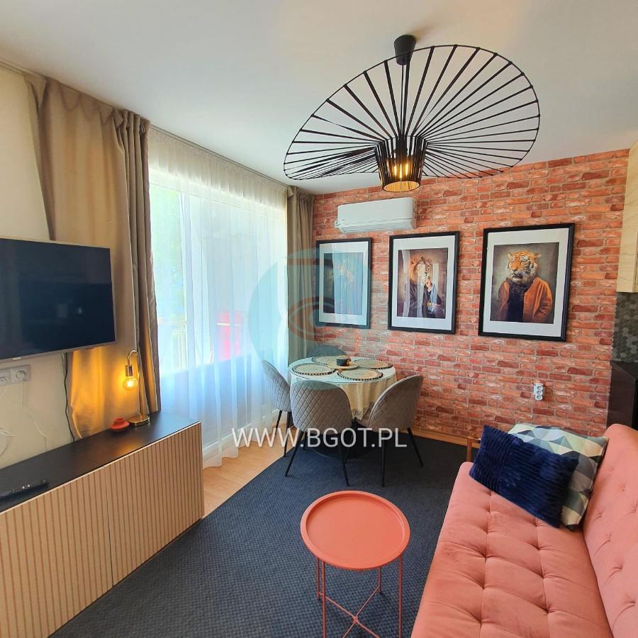 Grand Resort - Imperial Crown Fort Club - Prestige Apartments 엘레니테 외부 사진